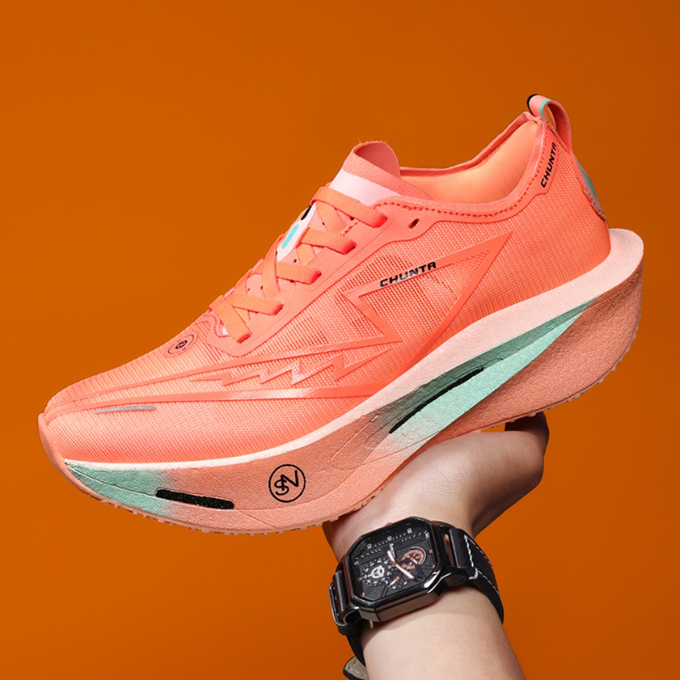รองเท้าวิ่งพิเศษ แผ่นคาร์บอน ส - Running Shoe Carbon บทวิจารณ์และราคา