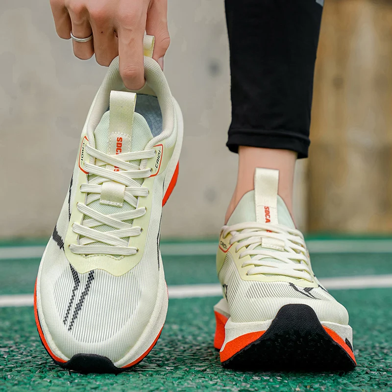 รองเท้าวิ่ง คาร์บอนบอร์ด รุ่นพ - Running Shoe Carbon บทวิจารณ์และราคา